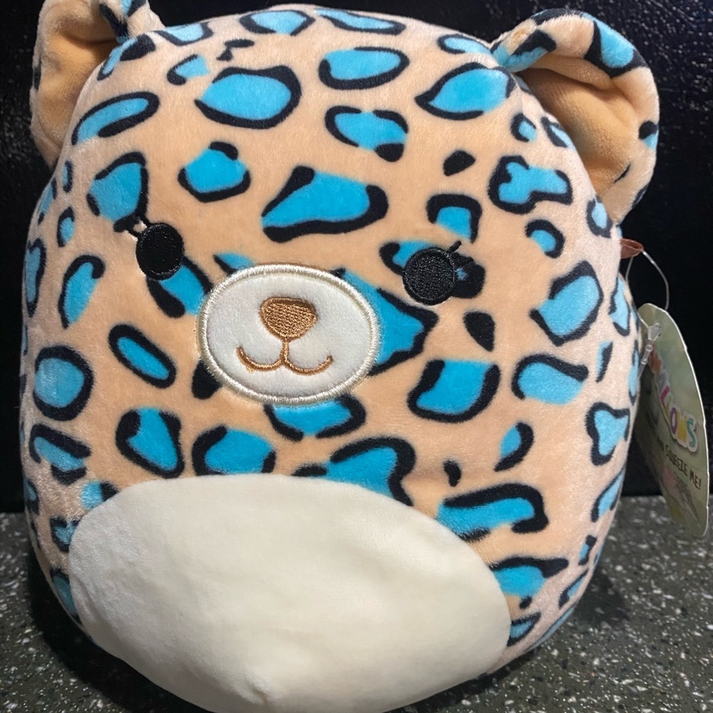 Squishmallow - Liv the Leopard 8”